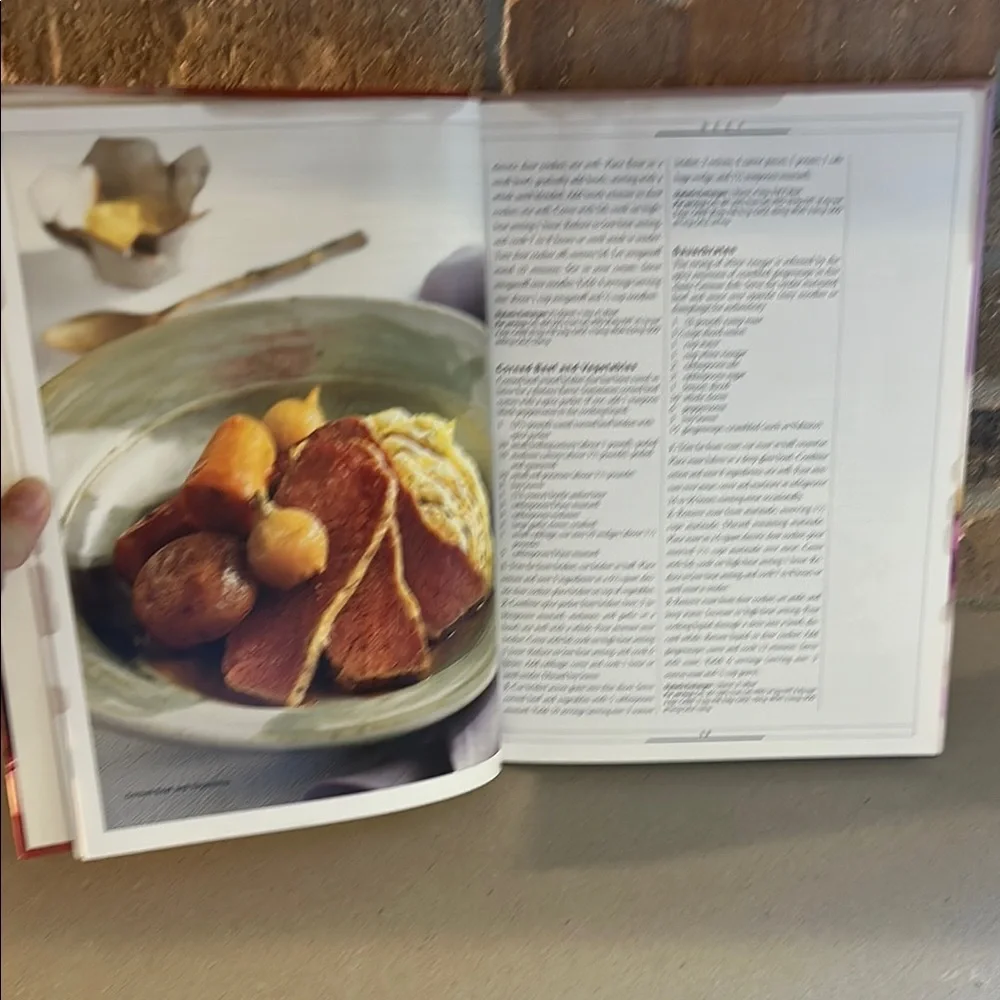 Southern Living Slow Cooker Cookbook, Hardcover 2002